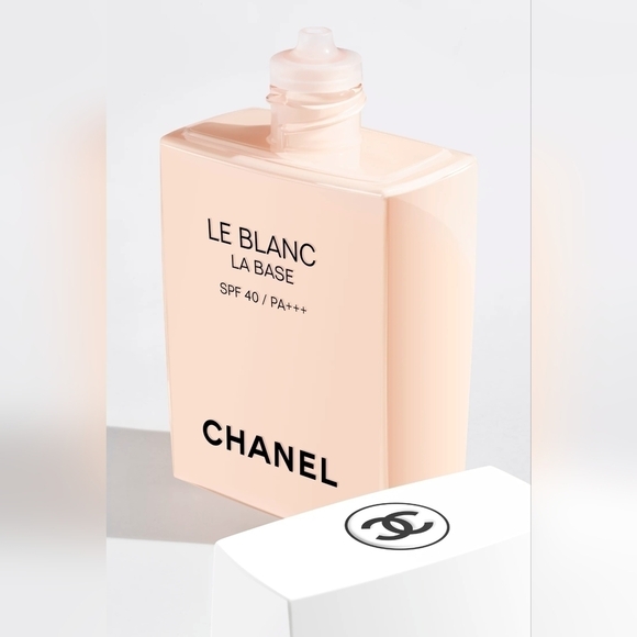 Chanel Le Blanc La Base - Rosëë - Picture 3 of 5